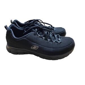 NEW! Skechers sport Synergy black sneaker/shoe. Memory foam. walking WMS 10W